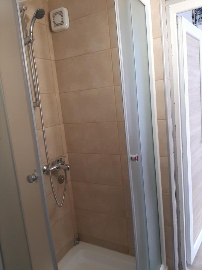 Aleksandrija Appartement Ni Buitenkant foto
